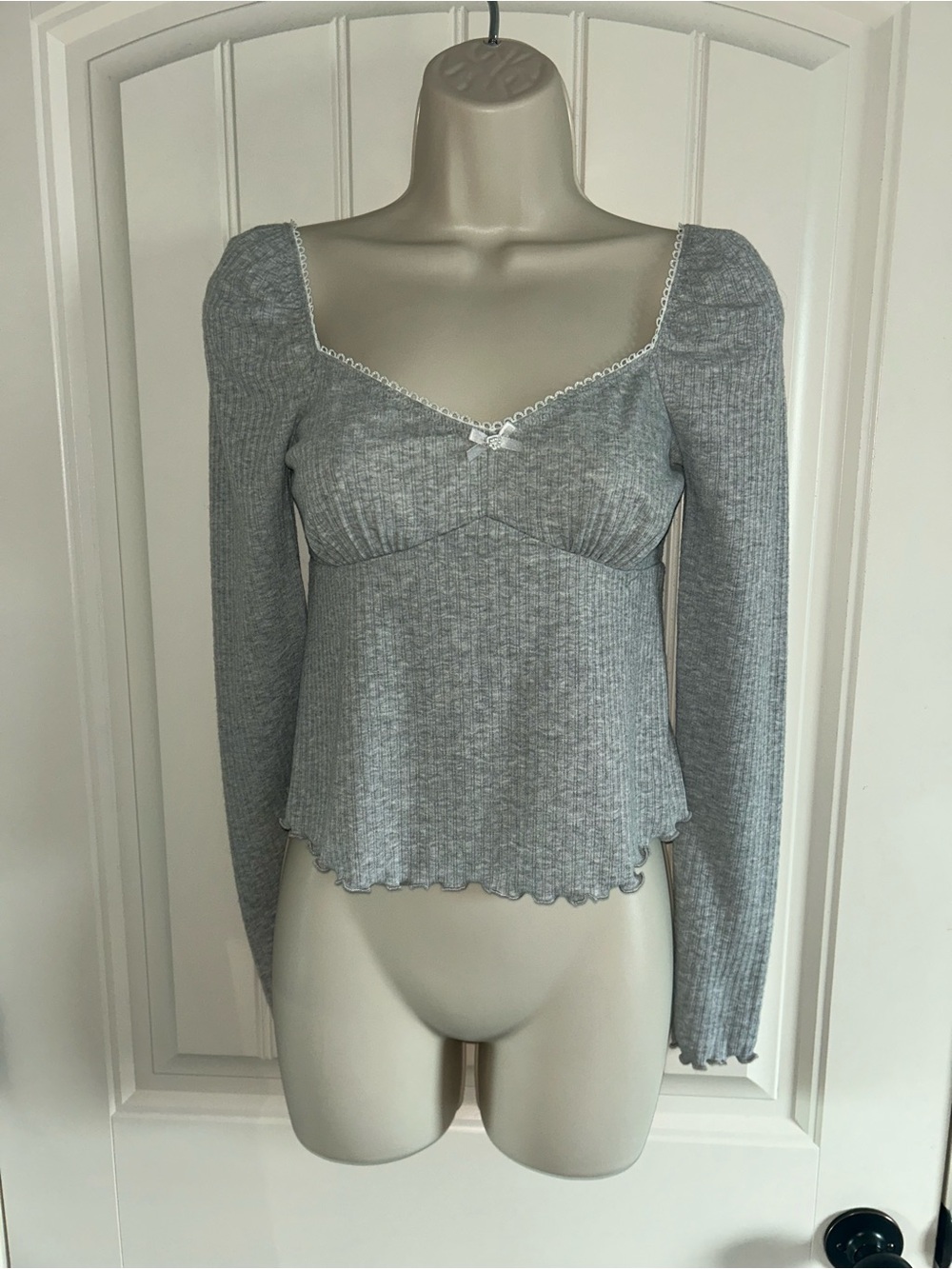 NEW Lush Gray Ribbed Long-Sleeve Sweetheart Top Sz S
